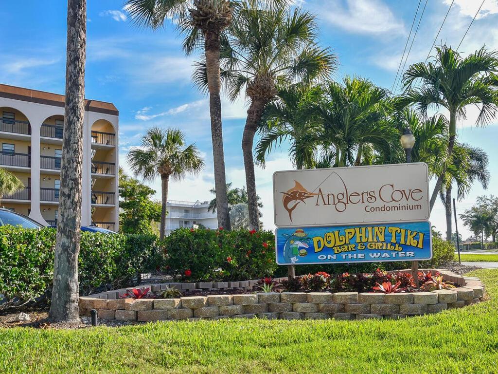 Knot A Care Remodeled Direct Water Access Condo With Ocean And Pool Views Now Sleeps Six Marco Island Exteriér fotografie